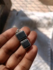 MAGNETIC GEMSTONE PENDANT