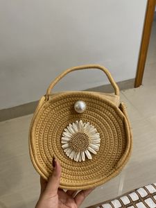 Cute Straw Handbag/ beach bag
