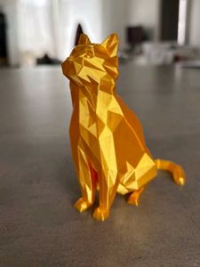 Low Poly Cat Statue