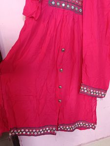 ❤️🥰Brand New 2pc Suit Set Articles ❤️🥰 Choose Urs N Make Offer
