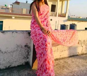 Pink Floral Saree With Stitch Blouse (M Size)
