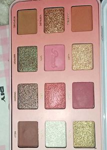 Sweet Peach Eyeshadow Palette