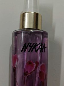 Nykaa Wanderlust Japanese Cherry Blossom Body Mist