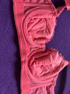 Pretty in Pink Lace Bra🩷