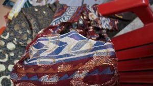 Peacock Color Silk  Jhuldi Saree