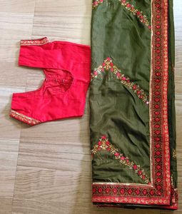 Dark Green Elegant Saree with blouse