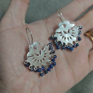92.5 Motif Dangler