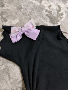 Black Top with zig zag border Detail