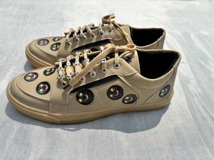 Trendy Beige Casual Sneakers