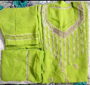 Embroidered Kurta Set ✨