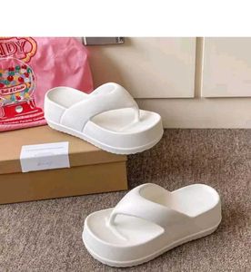 2 Beautiful Rubber FOOTWEAR Combo For Rs.550