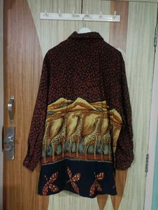 imported giraffe 🦒 print long shirt