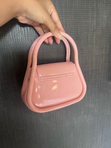 Cute sling bag 🫶🏻