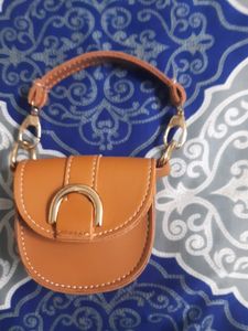 Small Hand Bag For Girls Limited Stock
