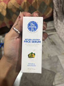 The Moms Co. Face Serum