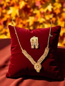 Gold-Tone Floral Necklace Set with Matching Earing