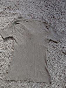Ribbed Knotted Top