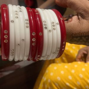 Red & White Bangles