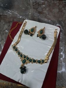 Green Elegant Jewellery Set