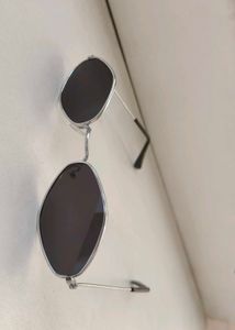 Unisex Stylish Retro Oval Sunglasses
