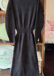 Chic Black Ribbed Bodycon Dress