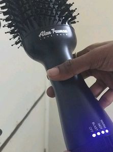 Alan Truman Blow Brush Styler