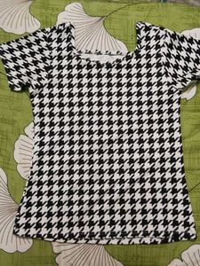 Houndstooth Top