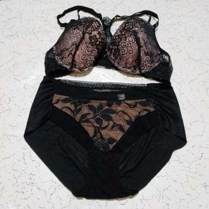 Lace Bra &amp; Panty Set