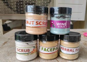 Skincare Set - Scrub & Face pack combo