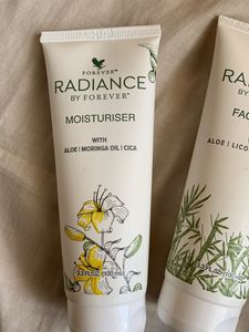 USA Brand Face Moisturiser And Fash Wash