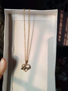 🔥BUY2GET 1 FREE🔥Gold 'Love' Heart Necklace