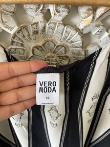 Black And White Vero Moda Top