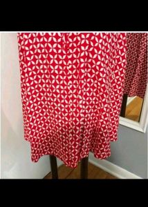 Beautiful Red and White Pinwheel Tie Back