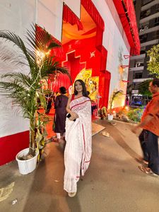 Elegant White &amp; Red Saree(Blouse unstiched)