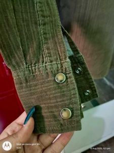 thrifted vintage fit shirt olive / sap green