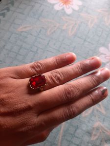 Gorgeous red stone ring 💍
