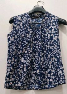 Floral Print Sleeveless Top