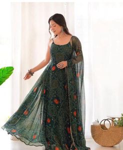 Mahendi Kurta Set