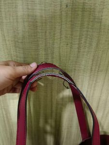 Guess Naya Women Burgundy Tote Bag