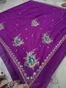 aari tari Purple Embroidered Saree