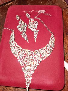 Rhinestone Necklace &amp; Earring Set