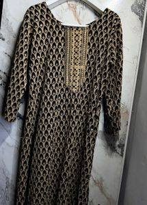 Elegant Black &amp; Gold Embroidered Kurti