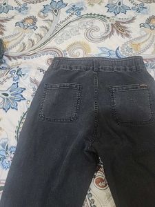 Jeans..mom Fit High Waist Jeans..price Drop