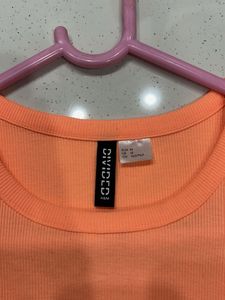 H&amp;M Crop Top New 🆕 But Without Tag 🏷️