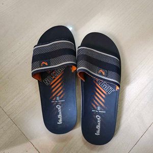 Walkaroo Slippers