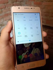 Samsung J7 max