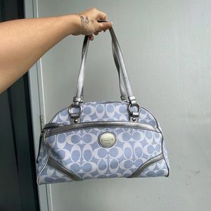 Coach Signature 100% Authentic Bag