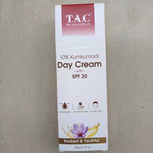 10% KUMKUMADI DAY CREAM WITH SPF 20