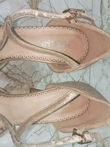 Mochi Heels In Rose Gold Colour