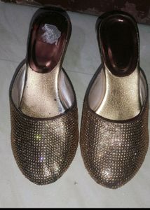 Golden Heels 👠